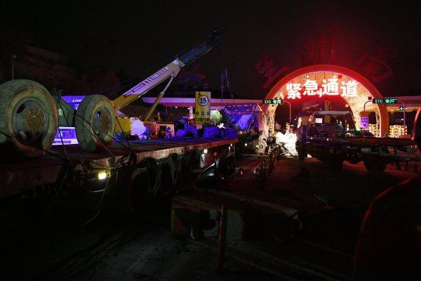 更新丨兰海高速车祸已致15死44伤 事发地属事故高发段