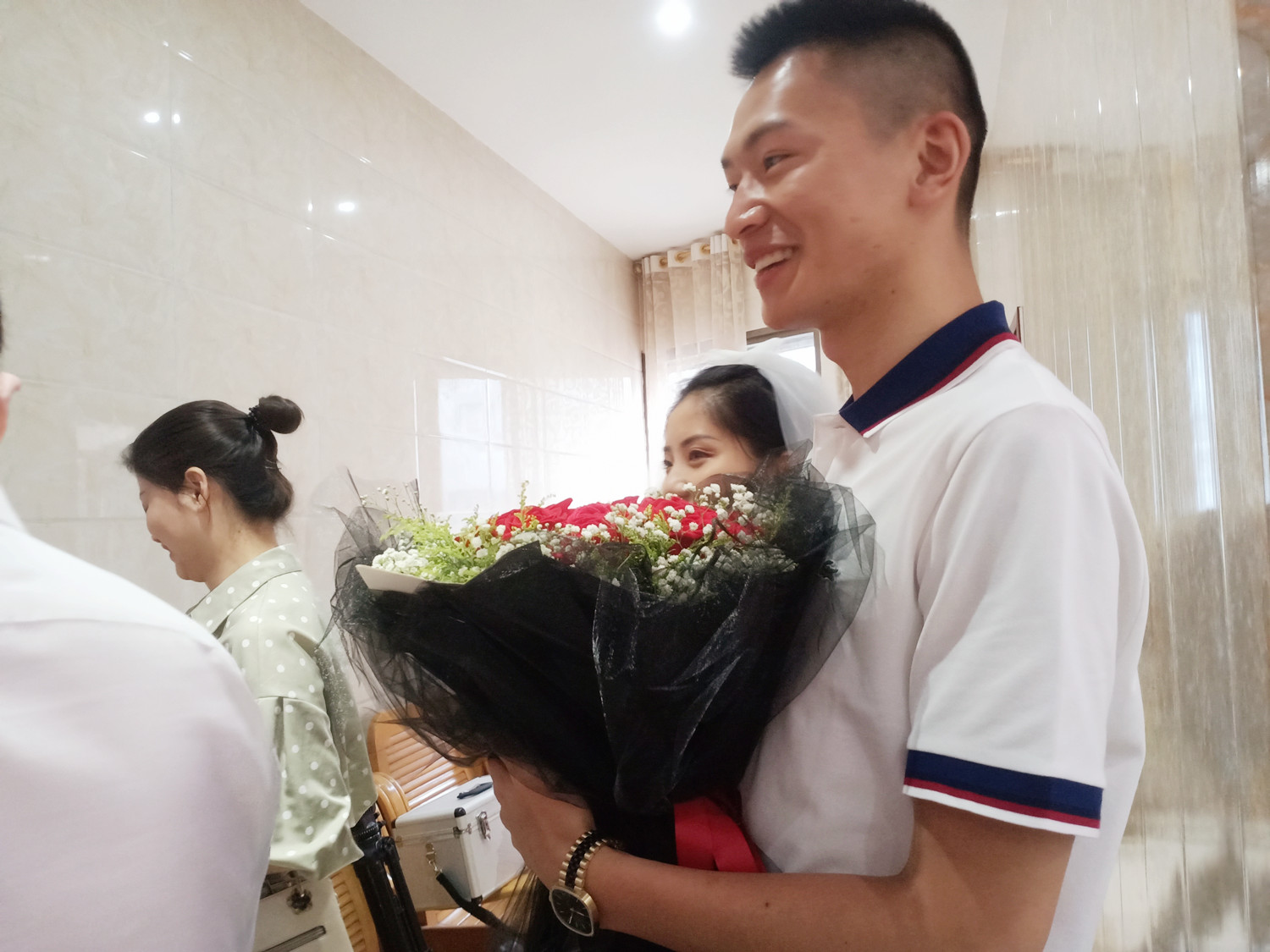 26e5a9a339f434257a2d501230643c0_副本.jpg