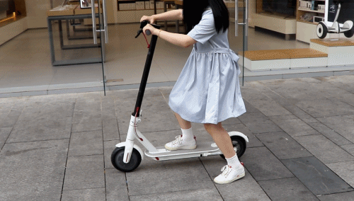 滑板车4.gif